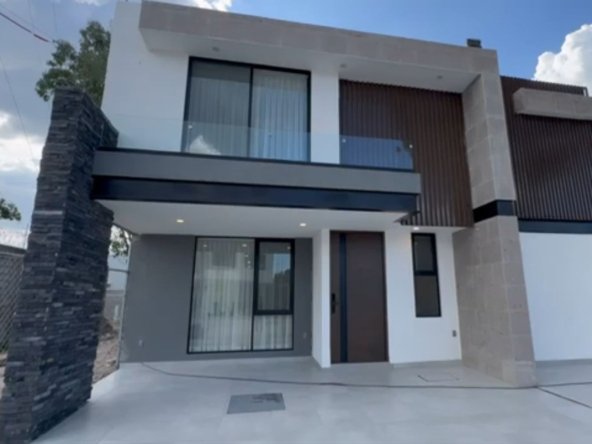 casa moderna con diseño contemporáneo.