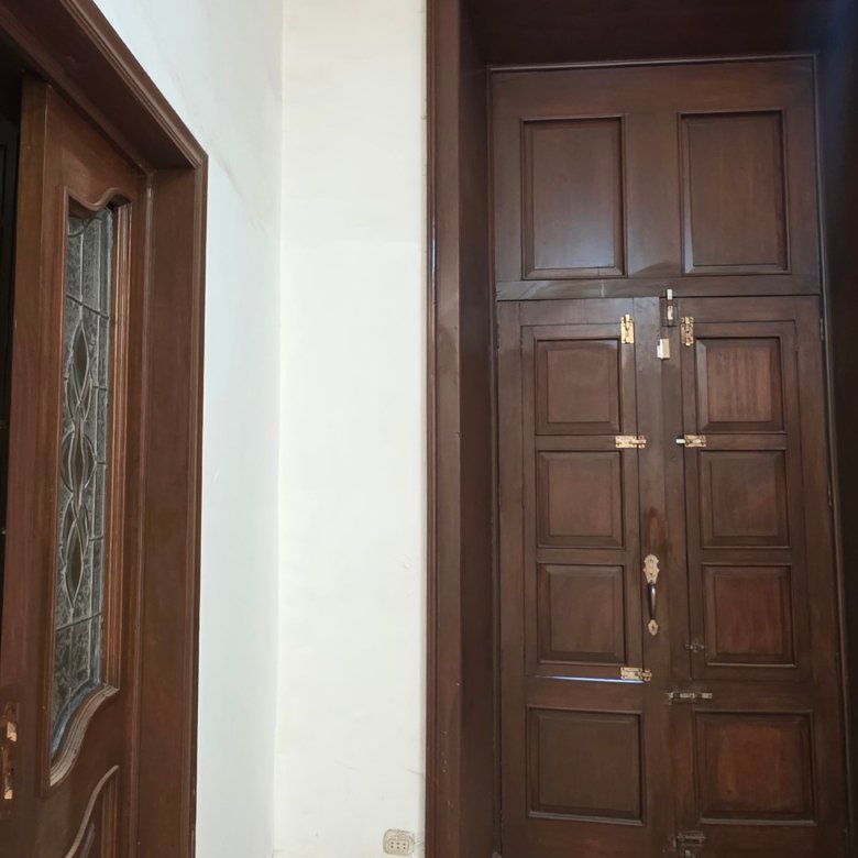Puerta de entrada en pasillo interior de casa u oficina en renta en Leandro Valle y Justo Sierra, León, Guanajuato