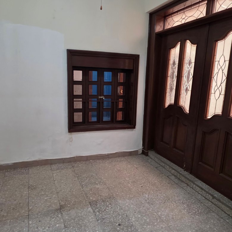 Habitación vacía con puertas abiertas en casa u oficina en renta en Leandro Valle y Justo Sierra, León, Guanajuato