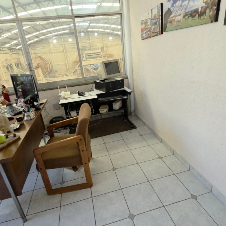 Oficina equipada dentro de bodega industrial en renta en León Guanajuato 3600 m² San Jorge