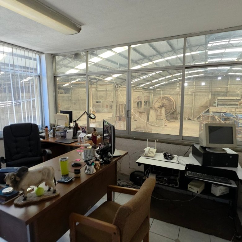 icina con vista al taller industrial en bodega en renta 3600 m² en León Guanajuato San Jorge