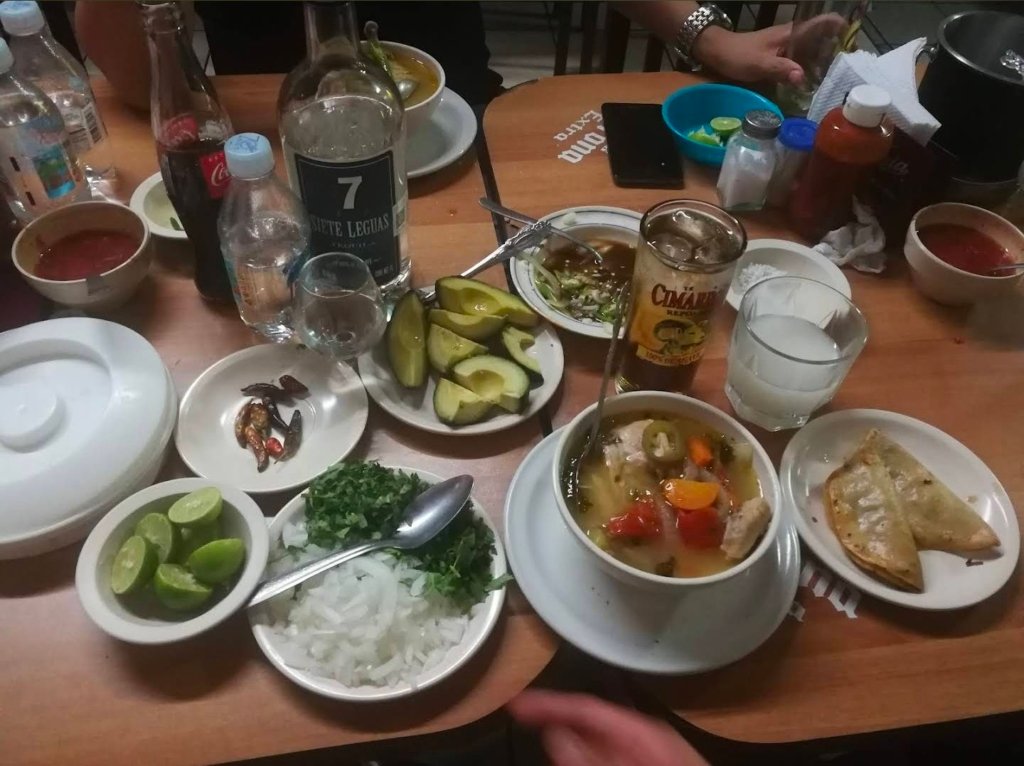🍻 Cantina Tradicional En León | El Encanto – El Mejor Lugar Para Curar La Cruda 4 screenshot 20260325 210145 maps7965145774459297488