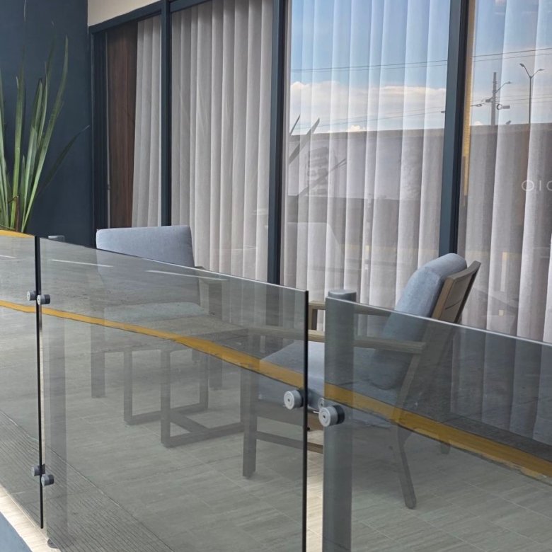 Departamento de lujo en venta zona norte Leon Guanajuato terraza con sillas vista panorámica