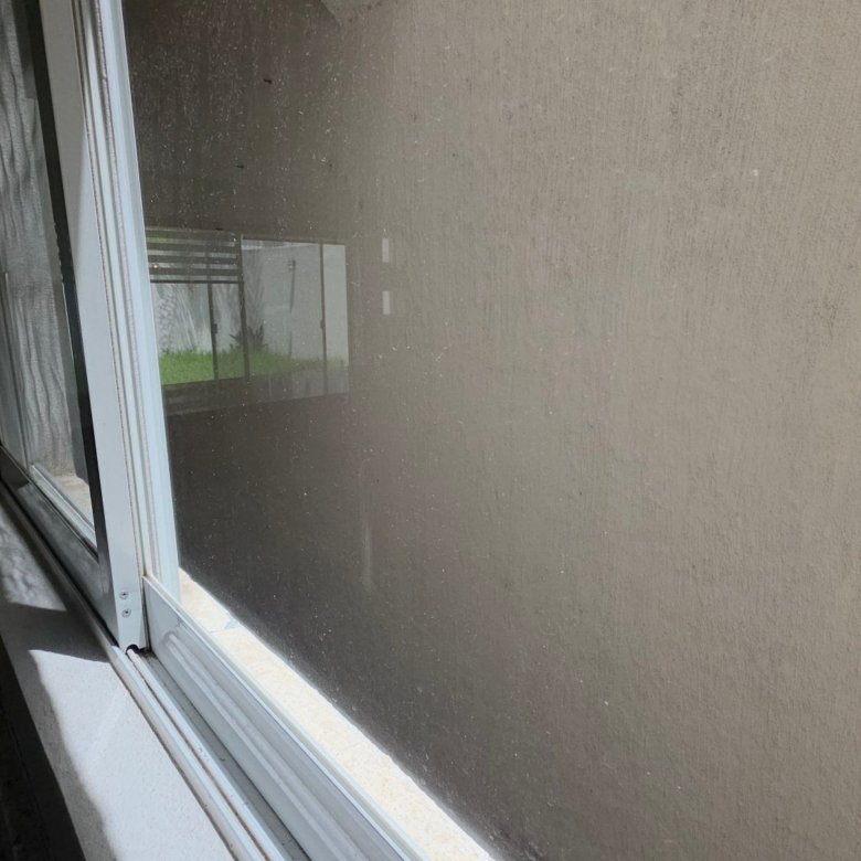 Gran ventanal con vista al patio trasero en casa exclusiva en renta, El Mayorazgo, León, Gto.