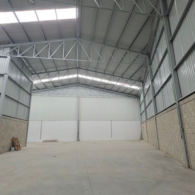 Gran espacio interior de planta libre en bodega industrial nueva en renta en Las Joyas León Gto.