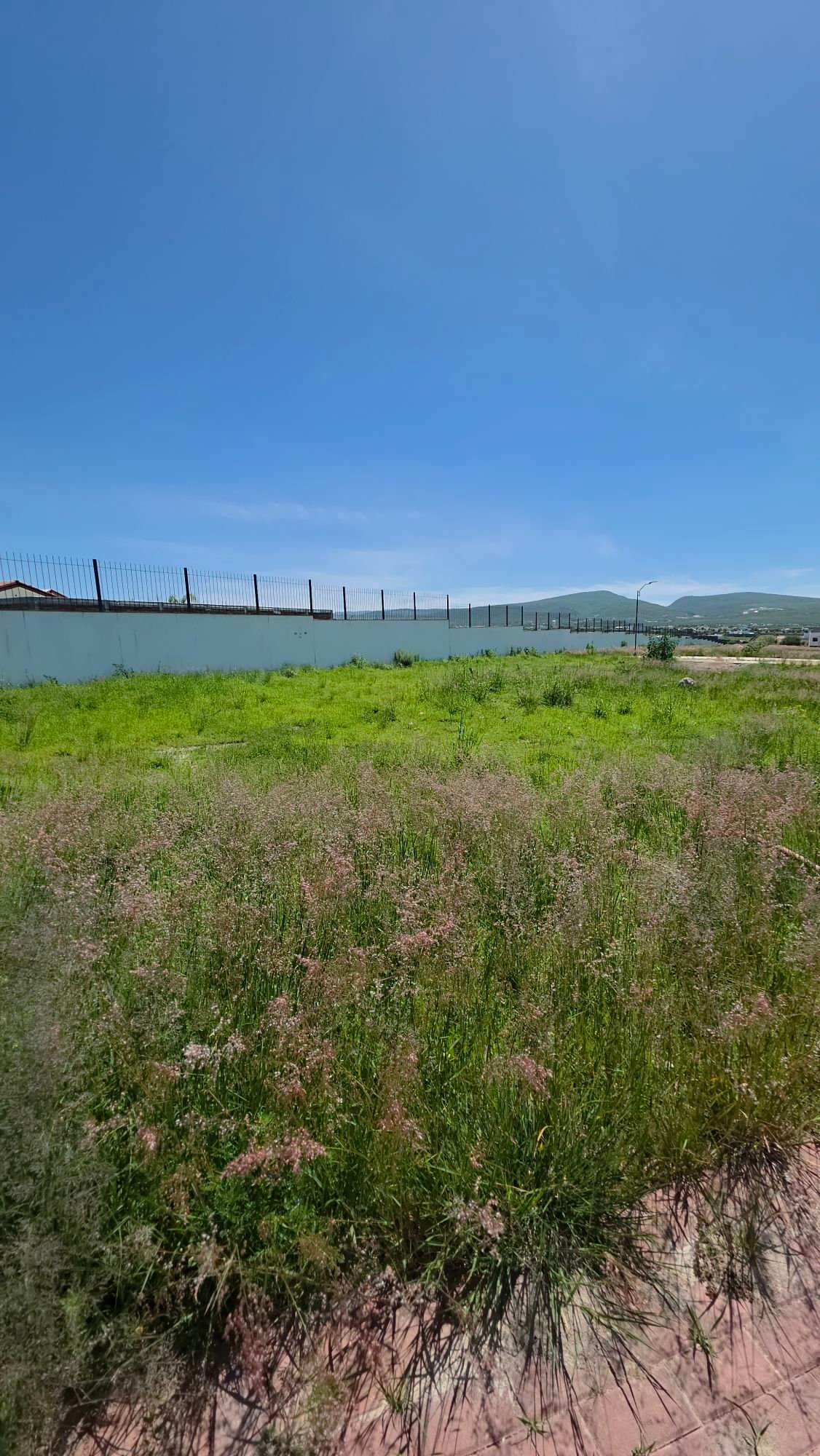 Delimitacion y barda perimetral de terreno en venta en Ciudad Maderas Leon privada Huizache Torresa Inmobiliaria