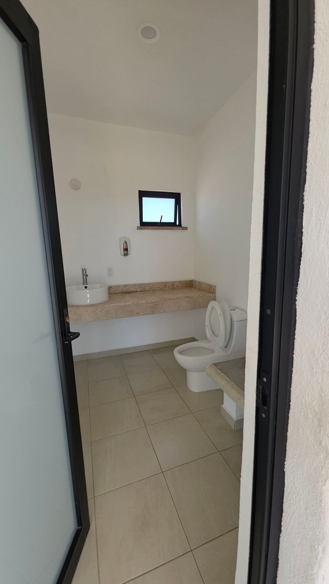 Banos equipados en Casa Club Ciudad Maderas Leon terreno en venta Huizache Torresa Inmobiliaria