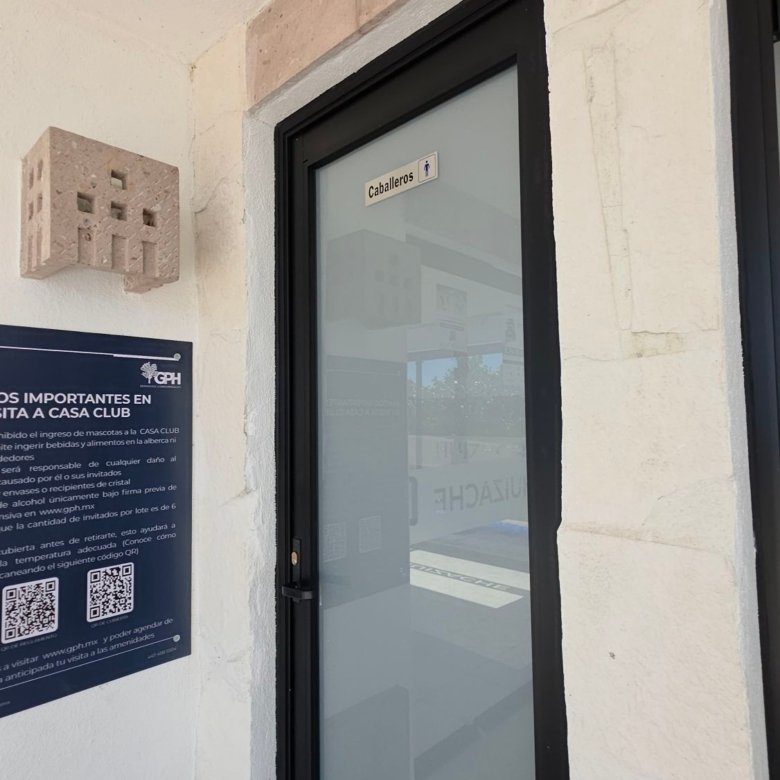 Acceso principal a administracion y Casa Club Ciudad Maderas Leon terreno en venta Huizache torresa