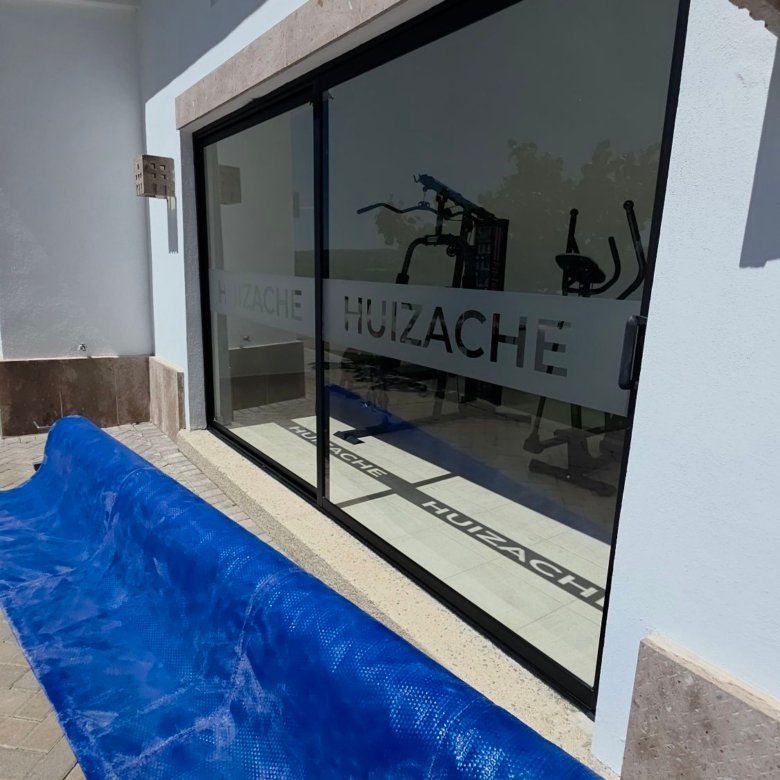 Fachada exterior del gimnasio en Casa Club Ciudad Maderas Leon terreno en venta Huizache torresa