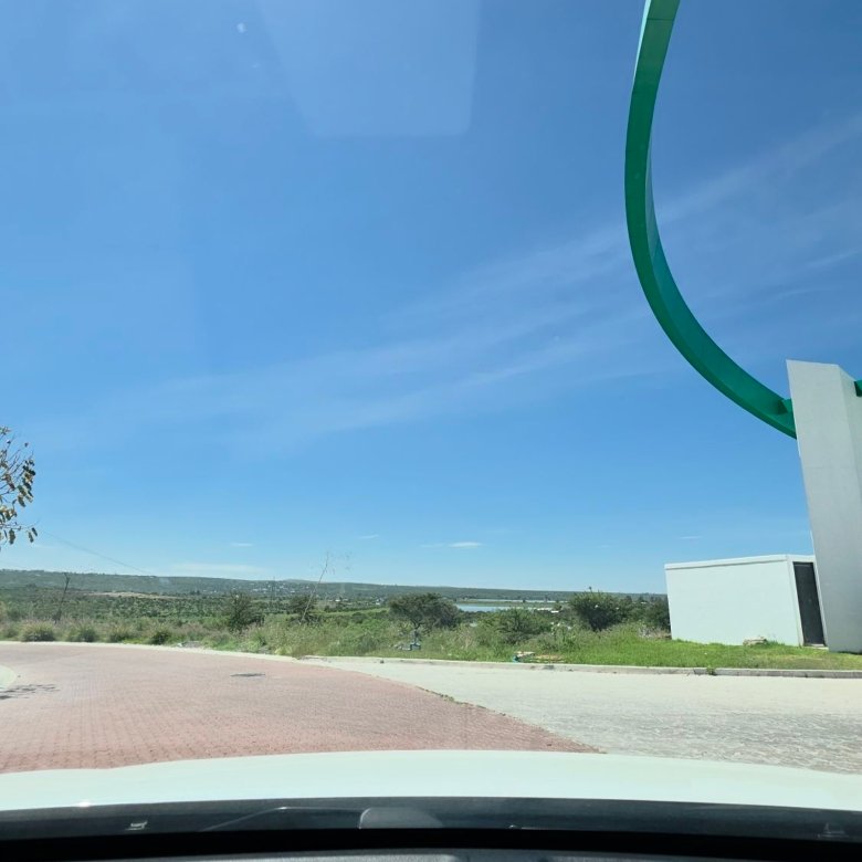 Acceso al centro deportivo La Esmeralda Club Leon cerca de terreno en venta Ciudad Maderas Leon Huizache torresa