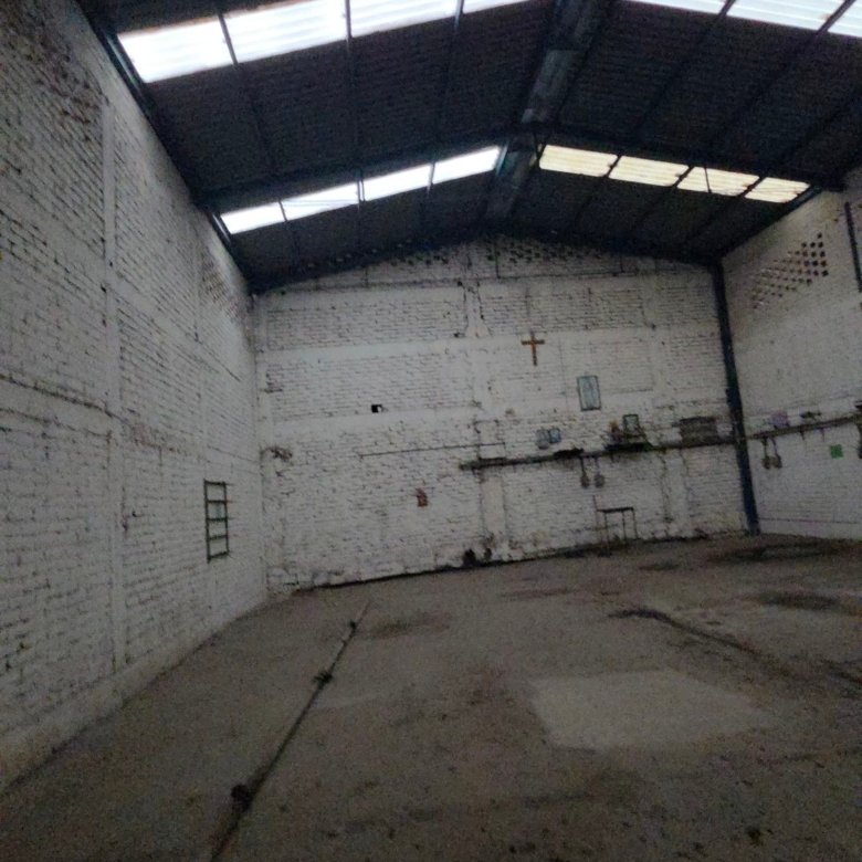Aquí tienes una opción breve y directa: "Inmueble en venta León, Guanajuato - Bienes raíces locales."