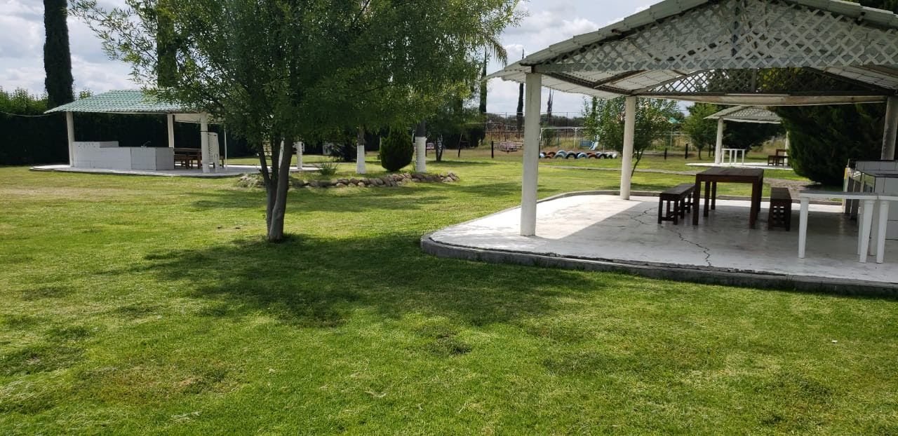 Amenidades y áreas verdes de terrenos campestres en venta en Villas del Vergel Jesús del Monte León Gto