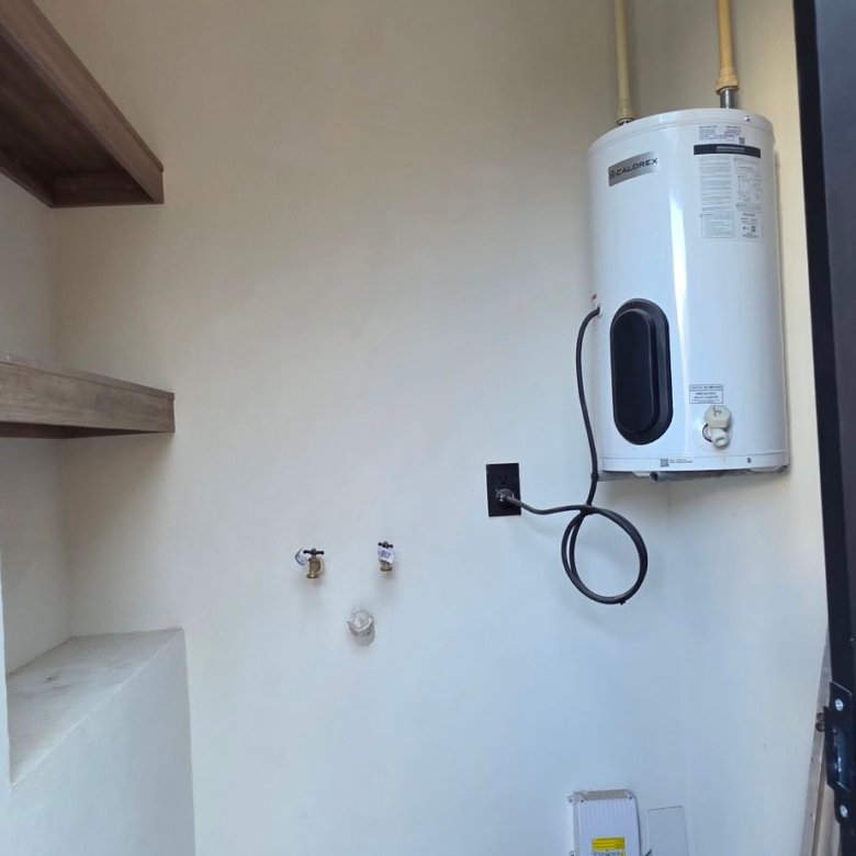 Cuarto de lavado e instalaciones en casa en venta El Mayorazgo La Gavia León Gto