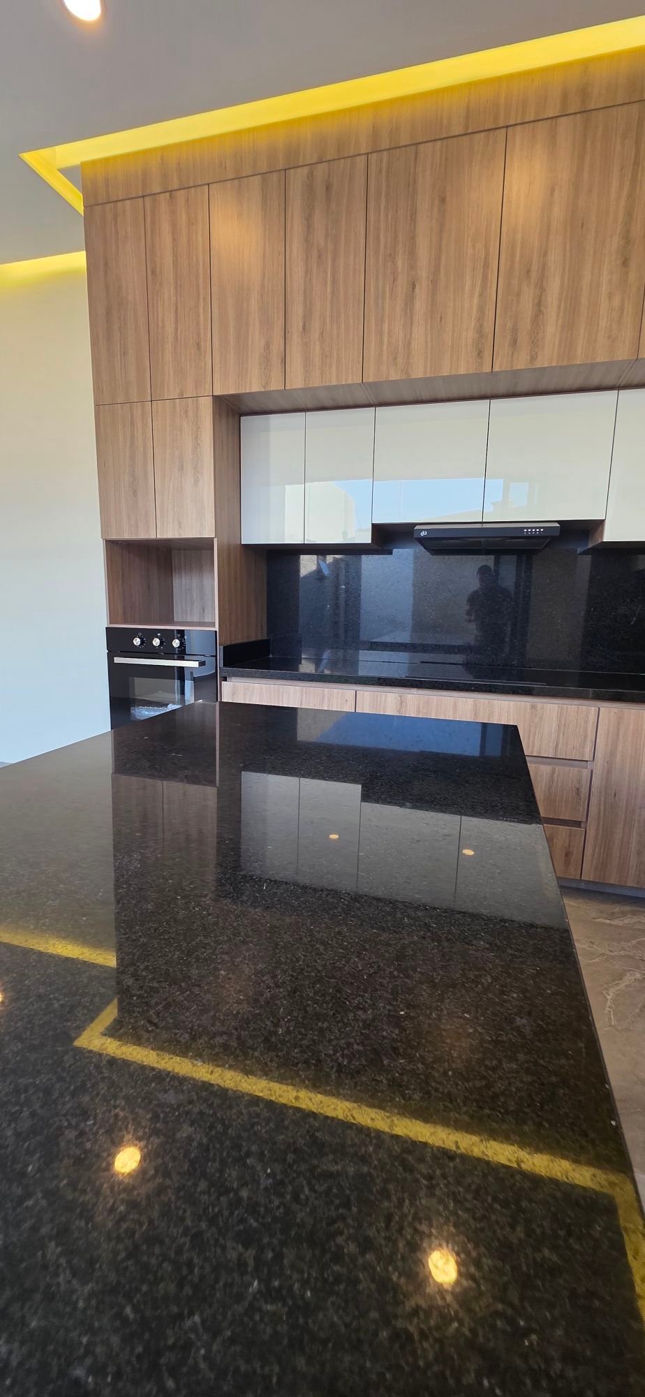 Barra y diseño de cocina en casa en venta El Mayorazgo La Gavia León Gto
