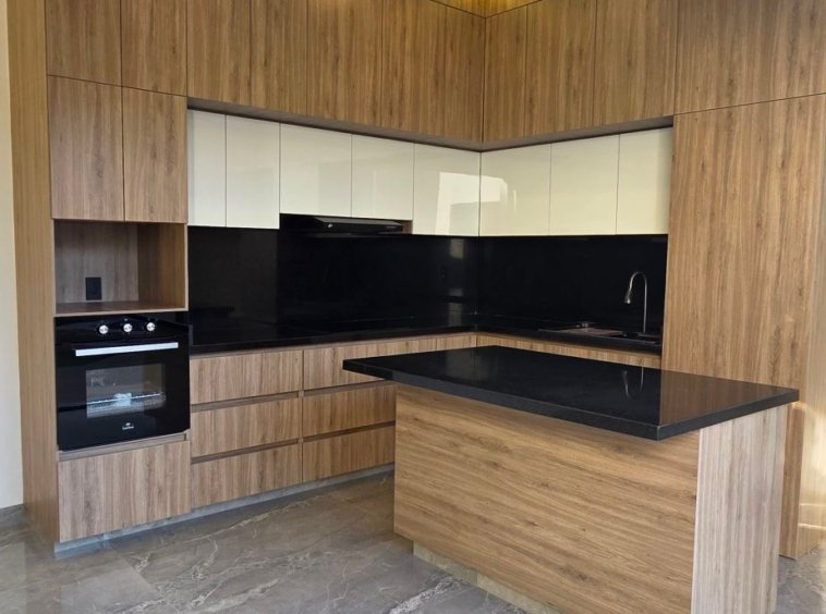 cocina integral moderna con isla en casa en venta el mayorazgo la gavia león gto