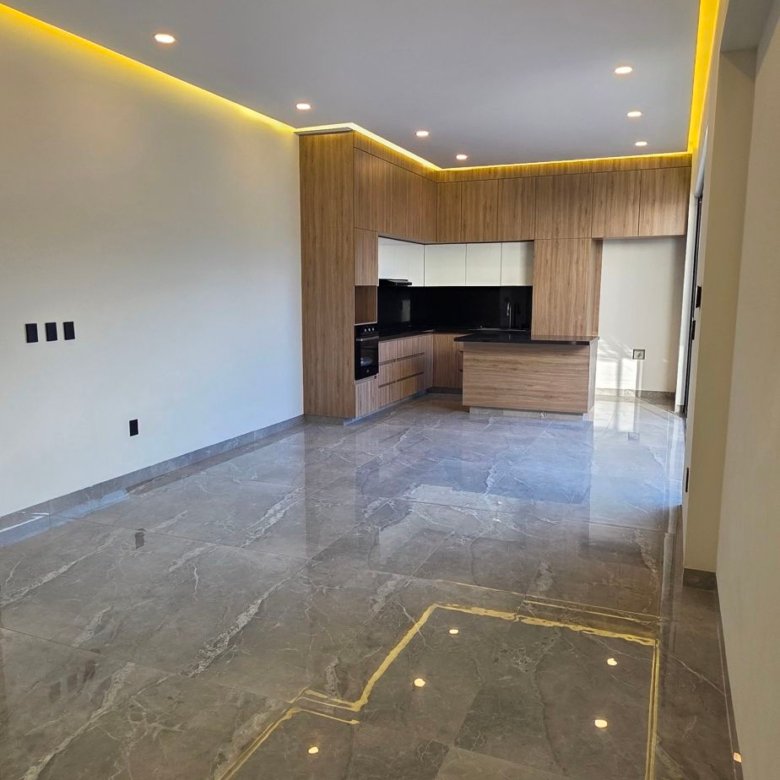 Sala y comedor con acabados de lujo en casa en venta El Mayorazgo La Gavia León Gto