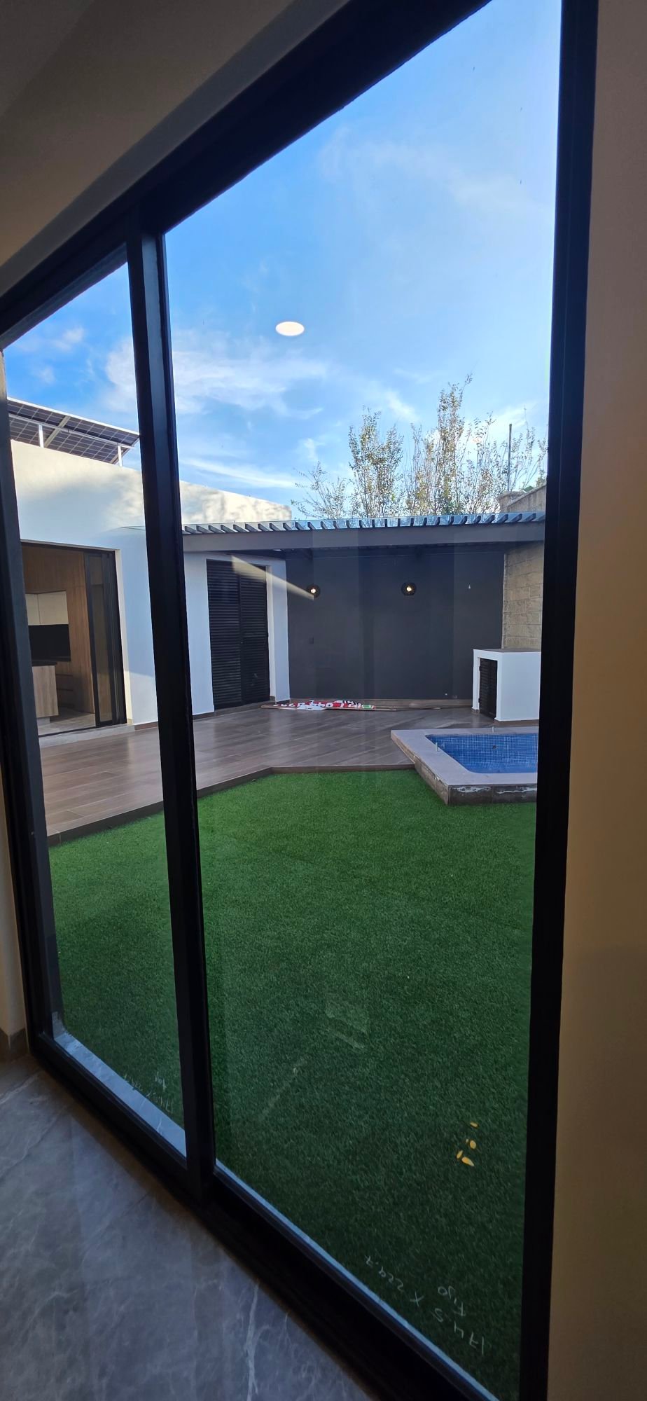 Vista al jardín desde la terraza en casa en venta El Mayorazgo La Gavia León Gto