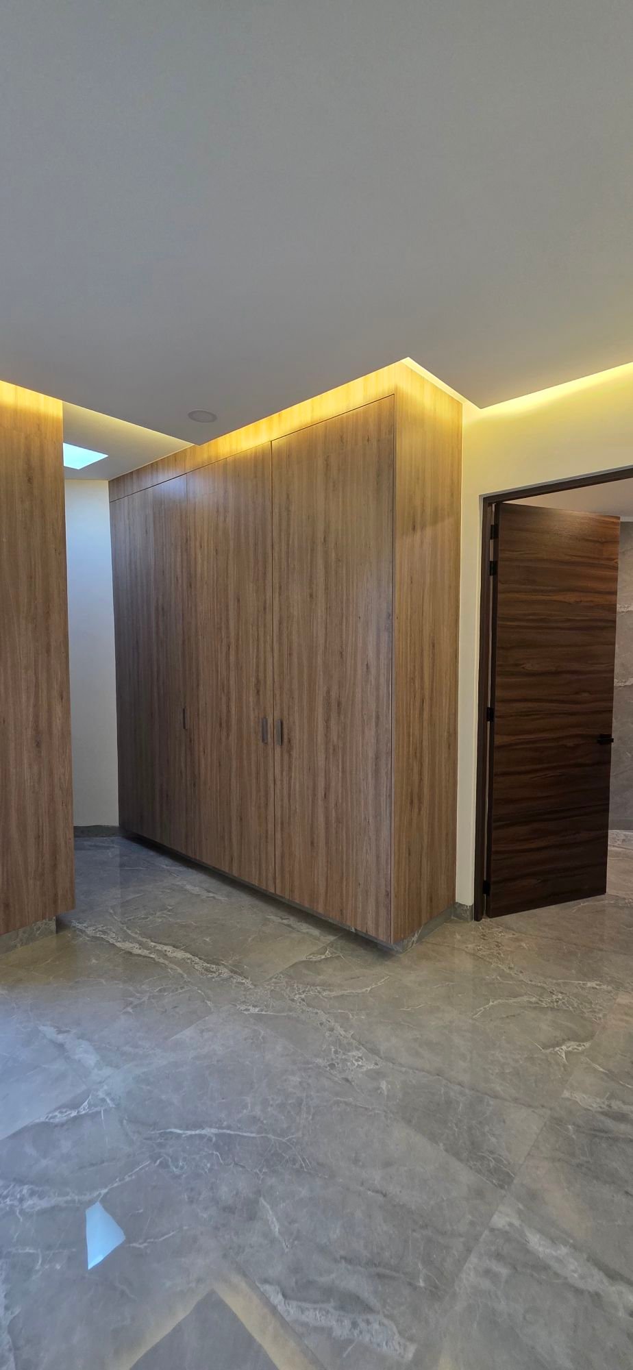 Carpintería fina y clóset de madera en casa en venta El Mayorazgo La Gavia León Gto