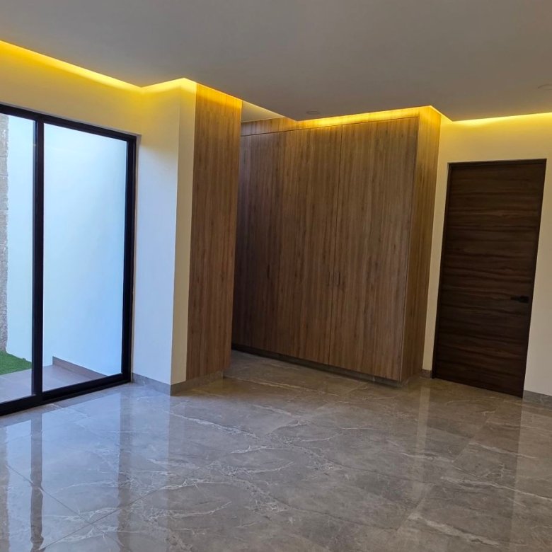 Planta baja y acabados modernos en casa en venta El Mayorazgo La Gavia León Gto