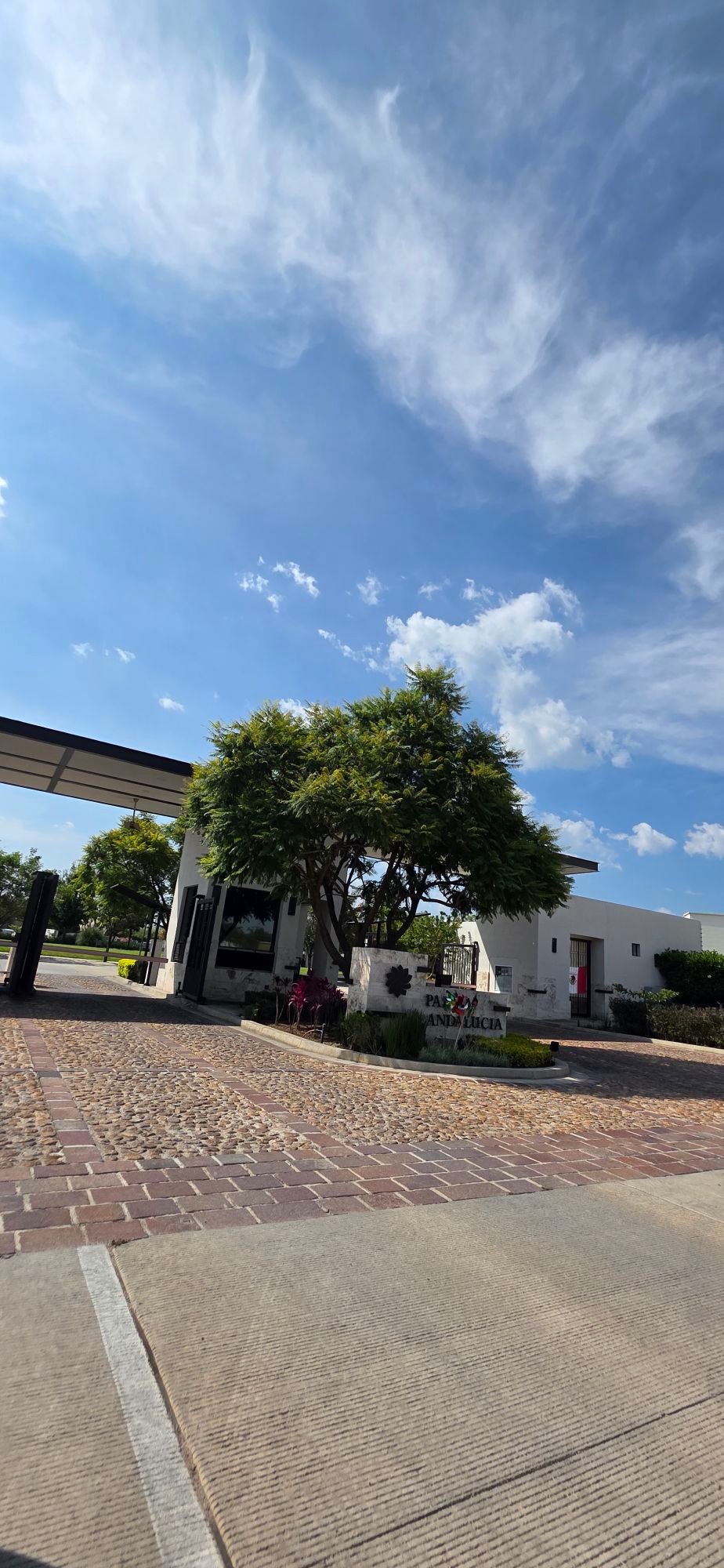 Acceso a Palma Andalucía en casa en venta Mayorca Residencial León