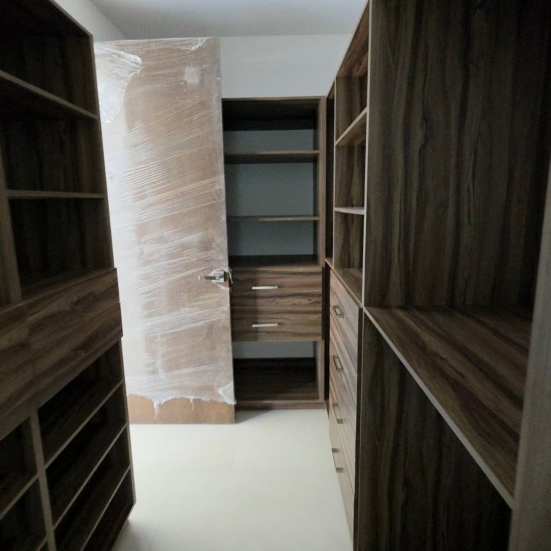Vestidor con carpintería en casa en venta Mayorca Residencial León