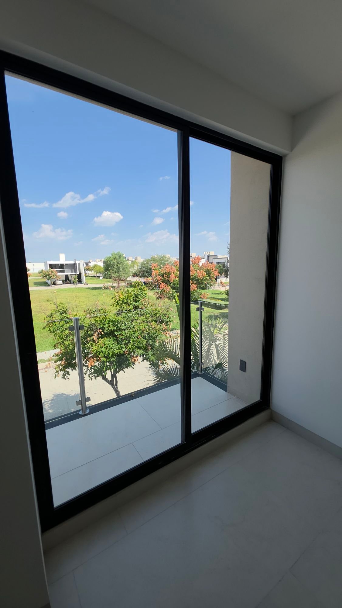 Ventanal con vista panorámica en casa en venta Mayorca Residencial León