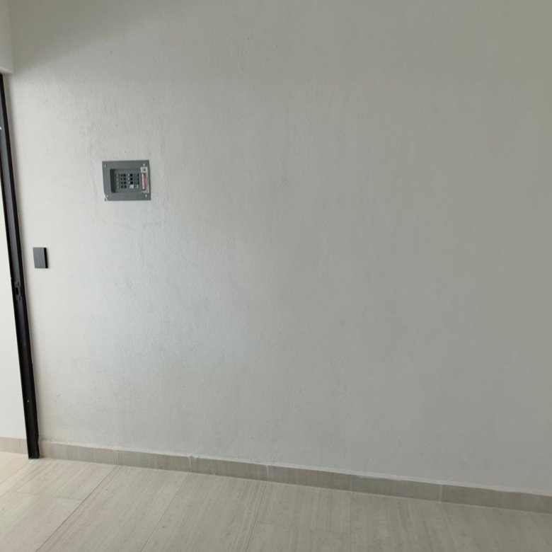 Panel de control e interfono en casa en venta Mayorca Residencial León