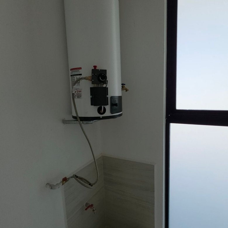 Boiler y área de servicio en casa en venta Mayorca Residencial León