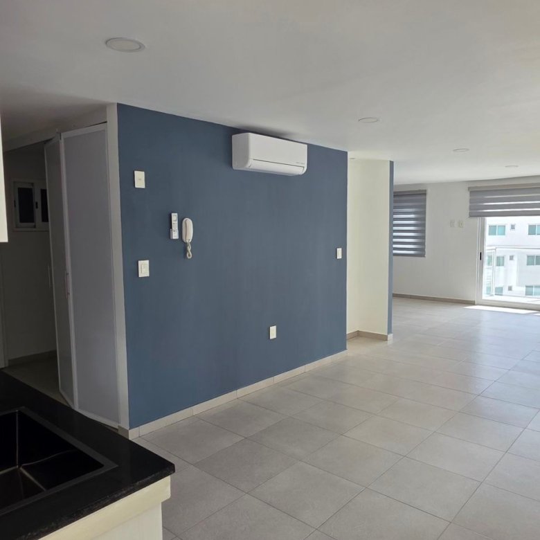 Aquí tienes una opción breve y directa: "Casa en venta en León, Guanajuato - Inmobiliaria local."