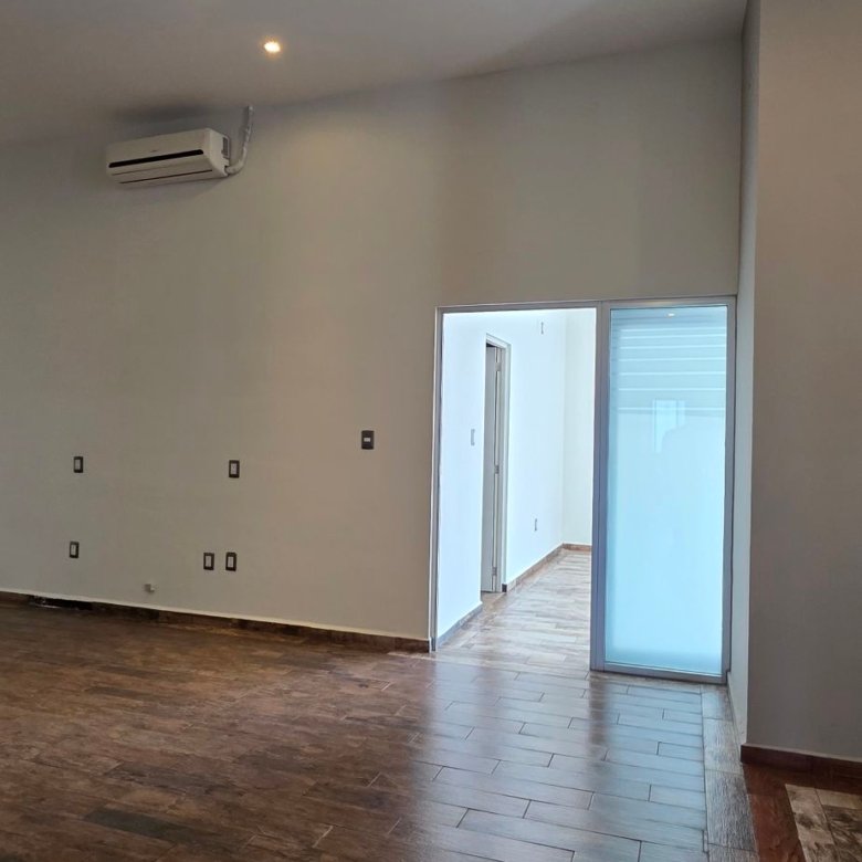 Espacio interior con luz natural